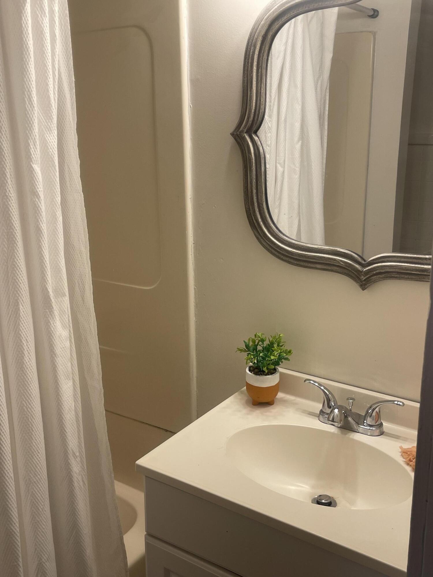 426 Salem Road Thomson, GA 30824 - Photo 17 of 22 Bath 2