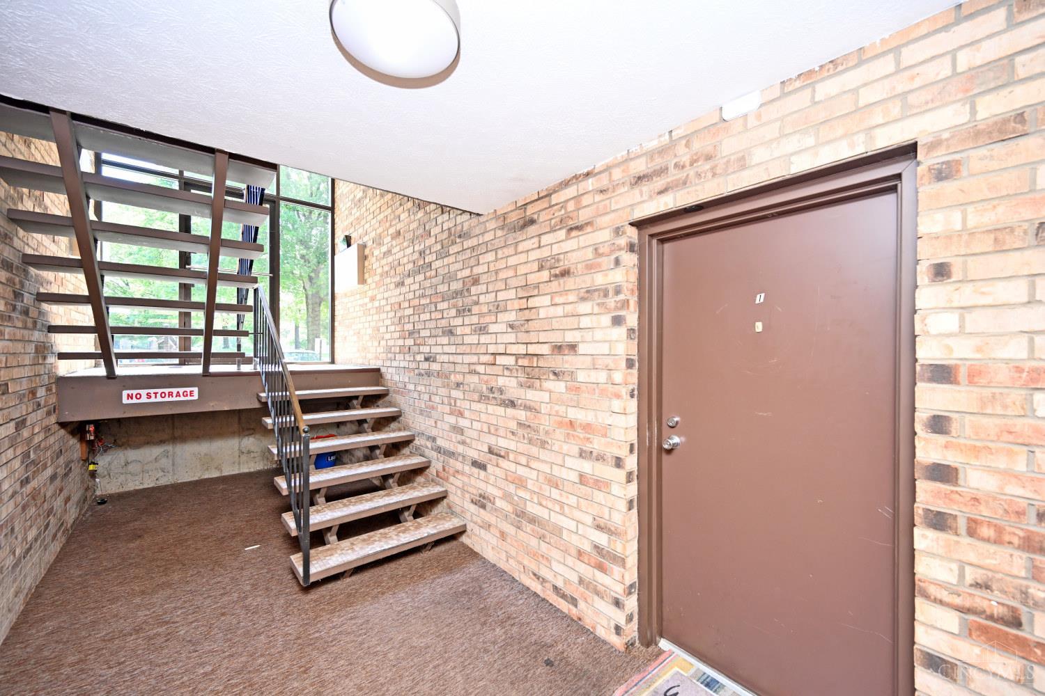 535 Davis Road, Unit 1 Cincinnati, OH 45255 - Photo 4 of 34 Gallery Image 4