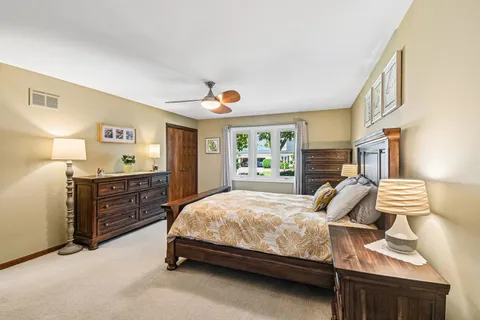 $645,000 | 815 South Salem Avenue, Arlington Heights, IL 60005