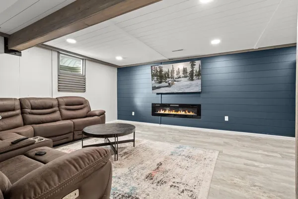 $374,900 | 610 4th Street North, Wahpeton, ND 58075
