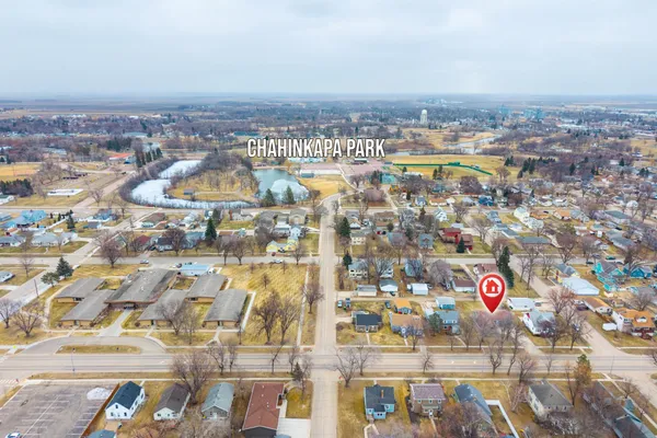 $374,900 | 610 4th Street North, Wahpeton, ND 58075