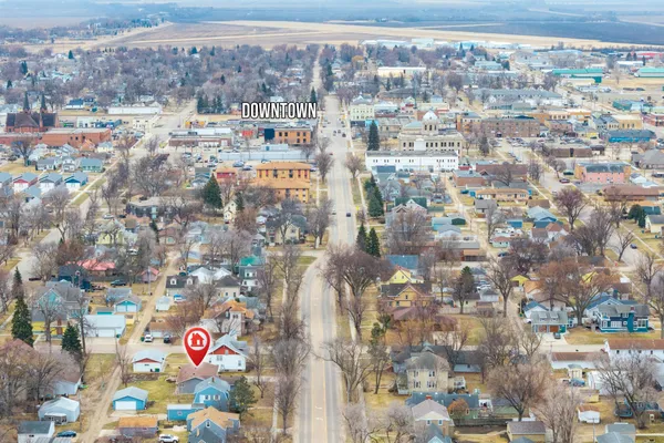 $374,900 | 610 4th Street North, Wahpeton, ND 58075