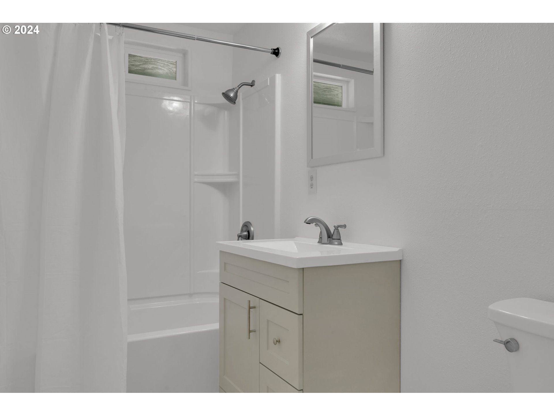 4850 Center Way Eugene, OR 97405 - Photo 15 of 26