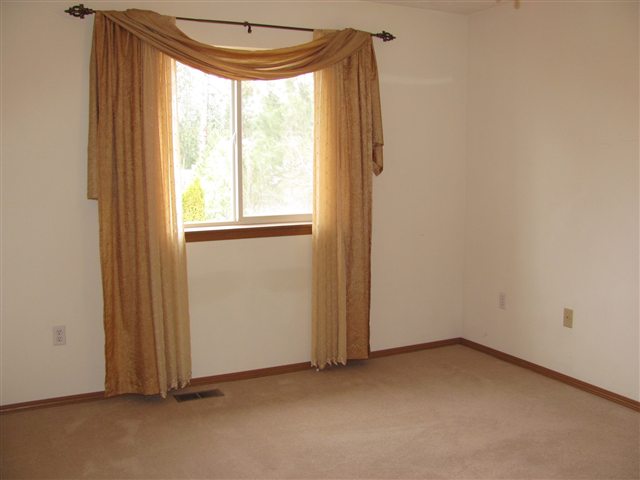 17621 North Colton Street Colbert, WA 99005 - Photo 5 of 9