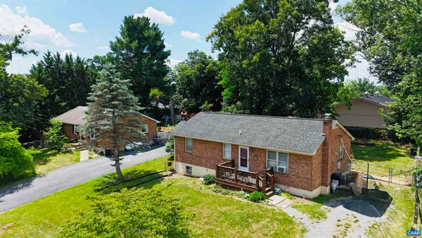 $330,000 | 17 Ken-View Avenue, Verona, VA 24482
