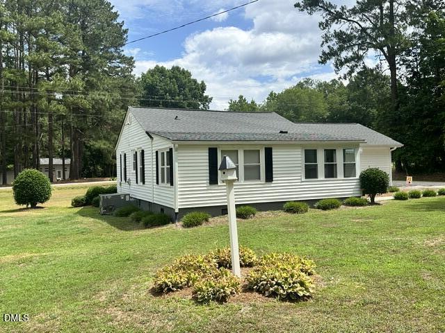 560 Clyde Pearce Road Zebulon, NC 27597 - Photo 6 of 15 IMG_2439