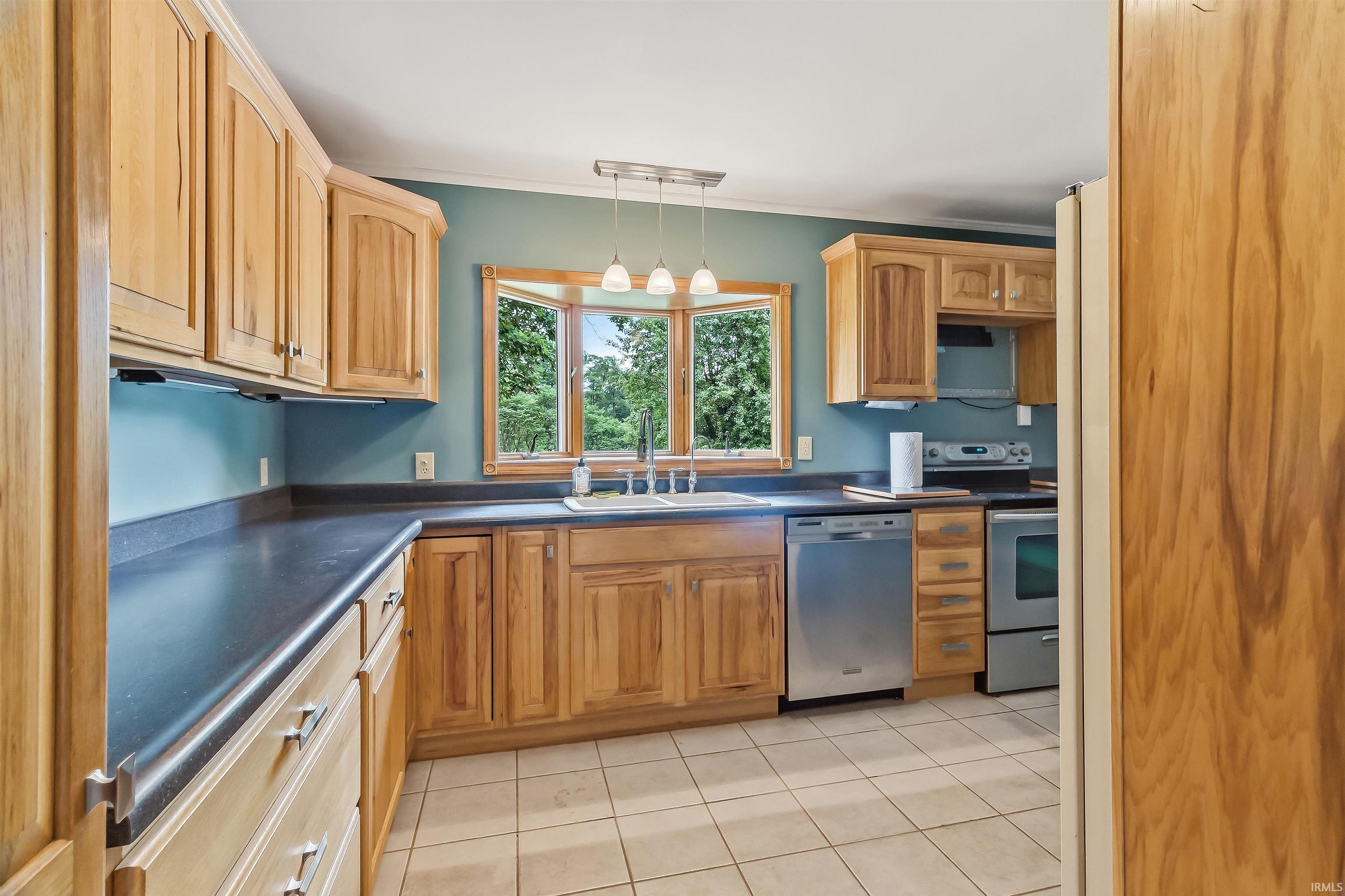 1925 West Thomas Drive Marion, IN 46952 - Photo 13 of 39