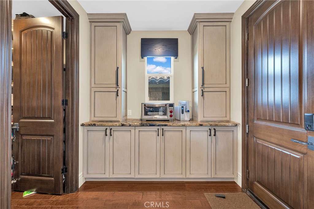 16727 Pienza Court Riverside, CA 92503 - Photo 20 of 41 Prep area between kitchen and pantry