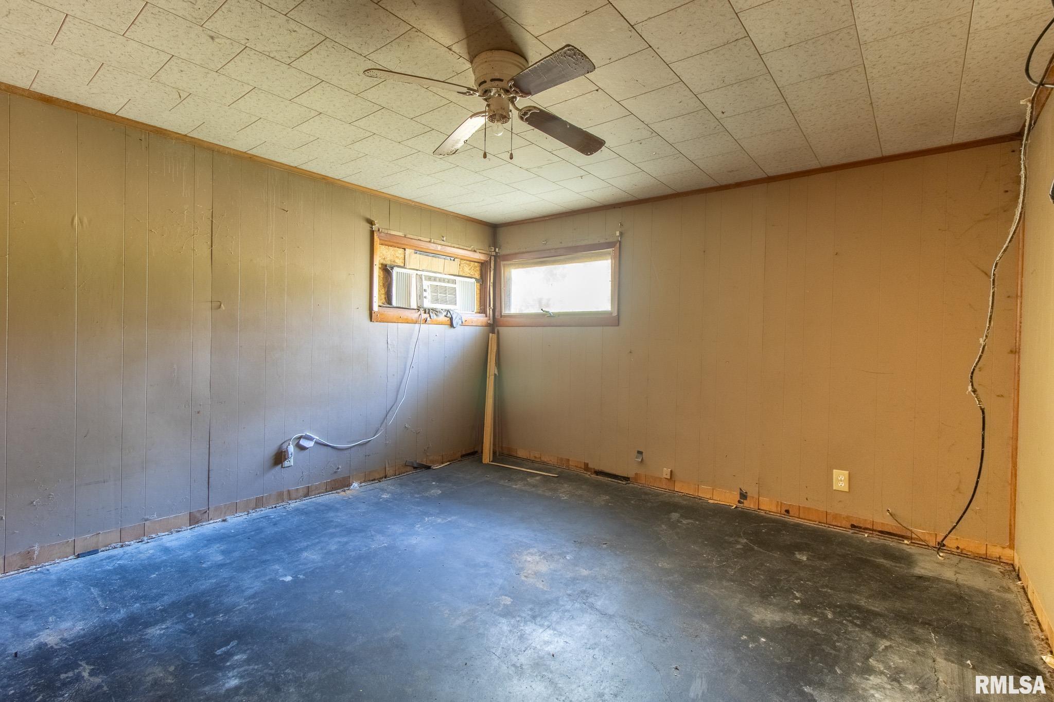 204 East Adams Street Abingdon, IL 61410 - Photo 11 of 16