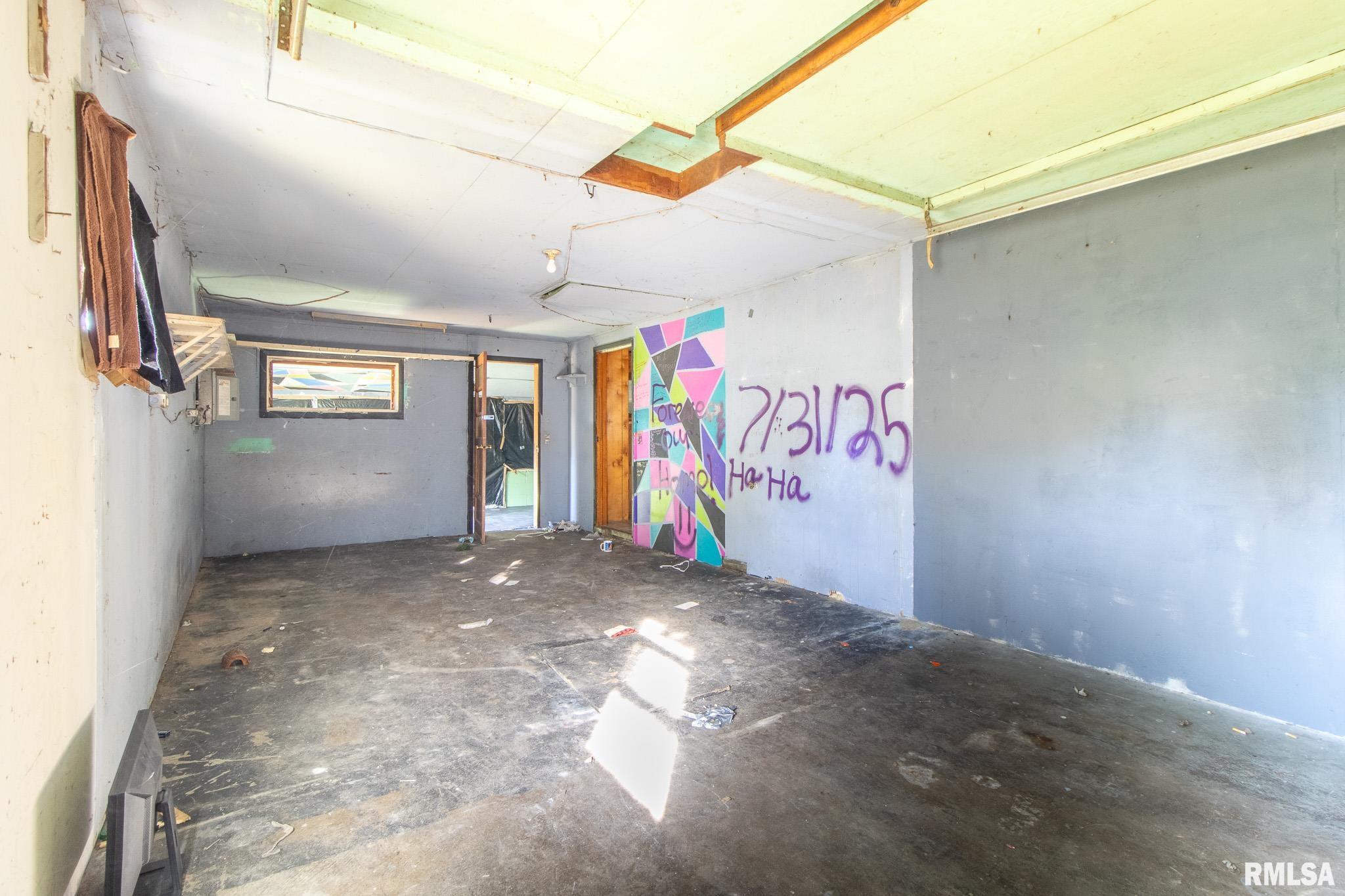 204 East Adams Street Abingdon, IL 61410 - Photo 13 of 16