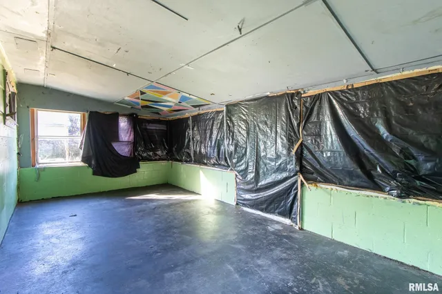 $34,900 | 204 East Adams Street, Abingdon, IL 61410