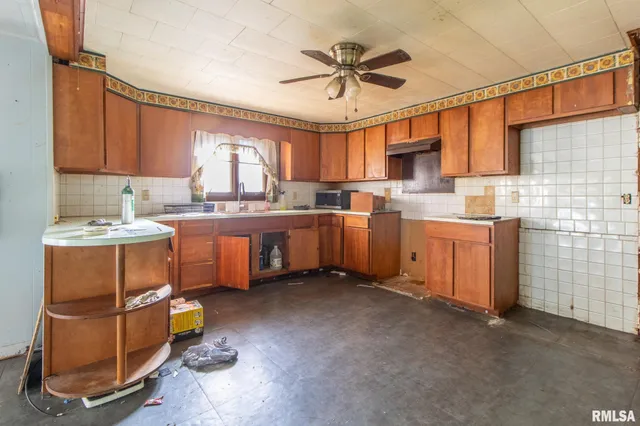 $34,900 | 204 East Adams Street, Abingdon, IL 61410