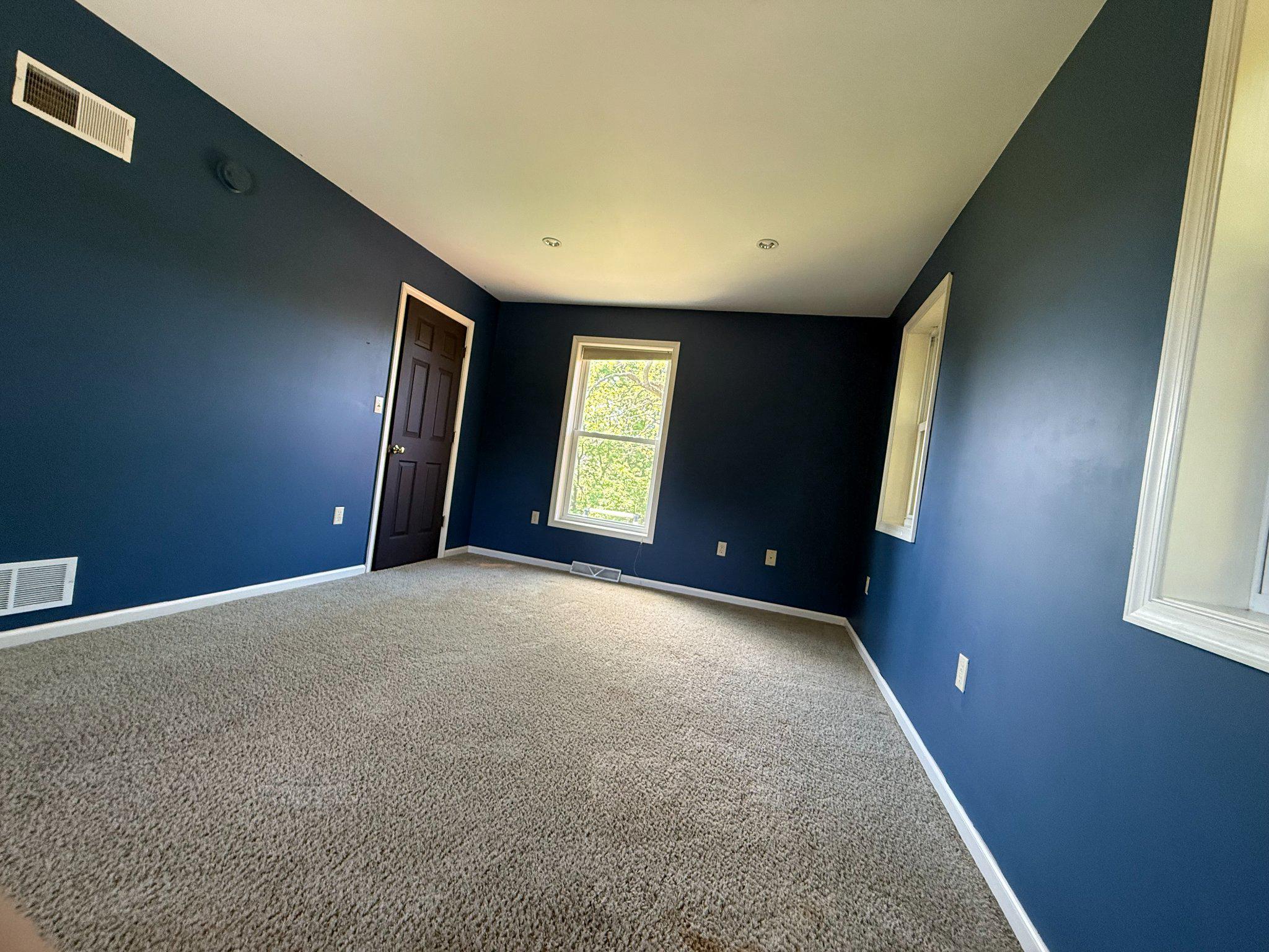 301 Ebenezer Road Lebanon, PA 17046 - Photo 15 of 37 Spacious main bedroom