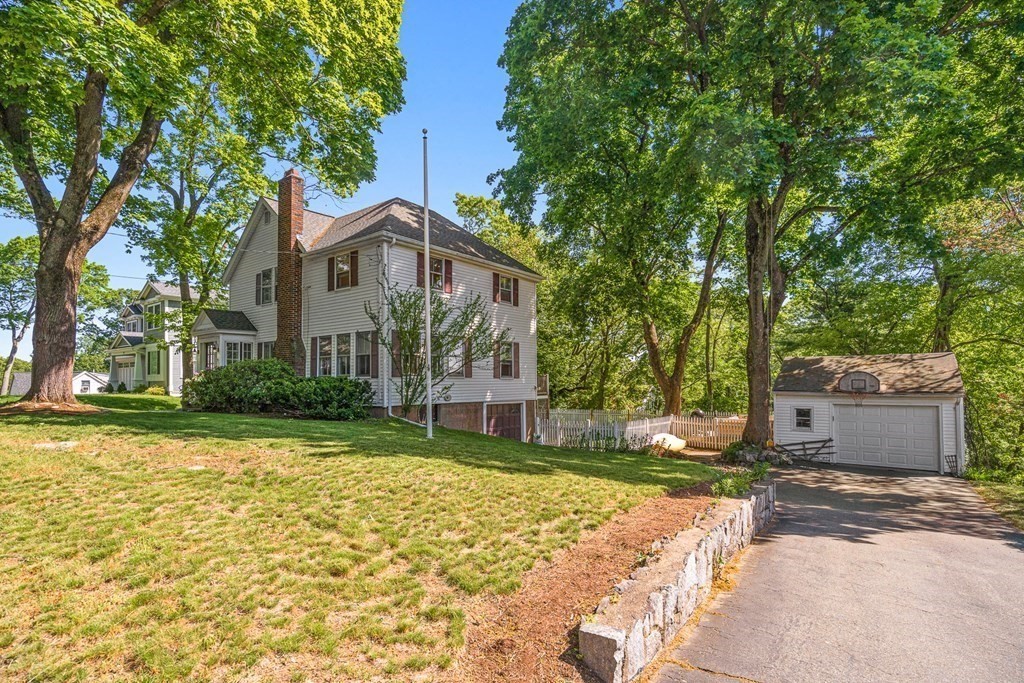 7 Fife Road Wellesley, MA 02481 - Photo 4 of 35