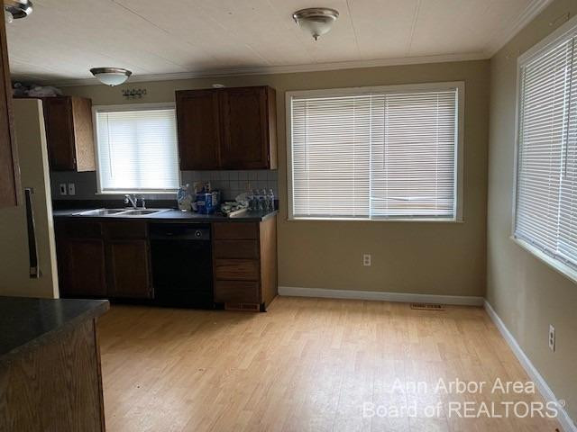 586 East Baker Road Highland, MI 48357 - Photo 5 of 13 Photo 5
