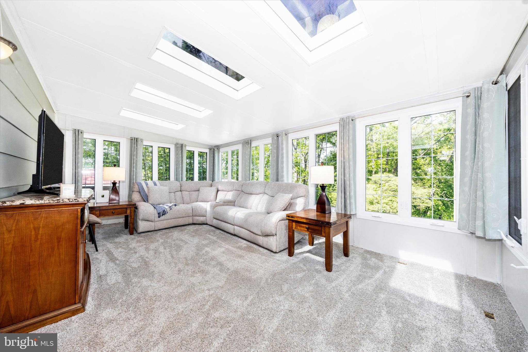 9907 Mt Tabor Road Myersville, MD 21773 - Photo 19 of 57 Beautiful All Seasons Sunroom