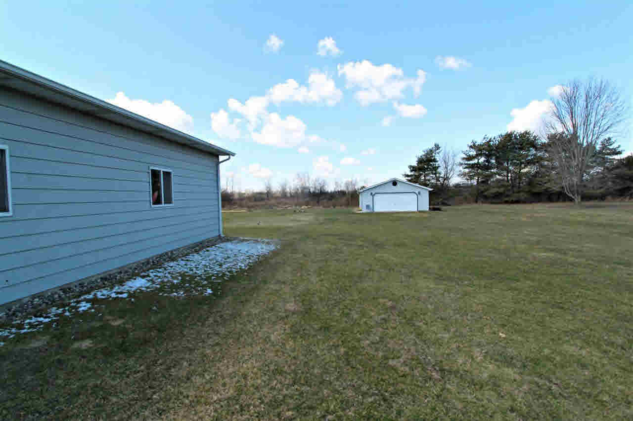 9119 Elms Road Clio, MI 48420 - Photo 17 of 20 21433997-16.JPG