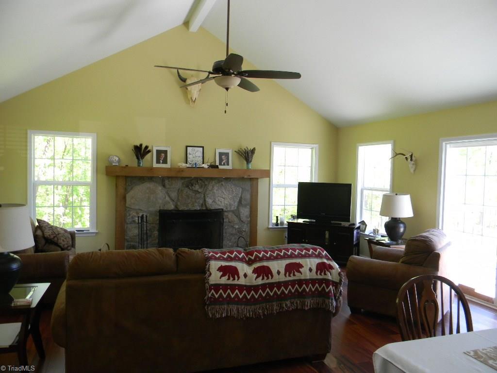 252 Palm Road, Unit 29 Reidsville, NC 27320 - Photo 4 of 20 Gallery Image 4