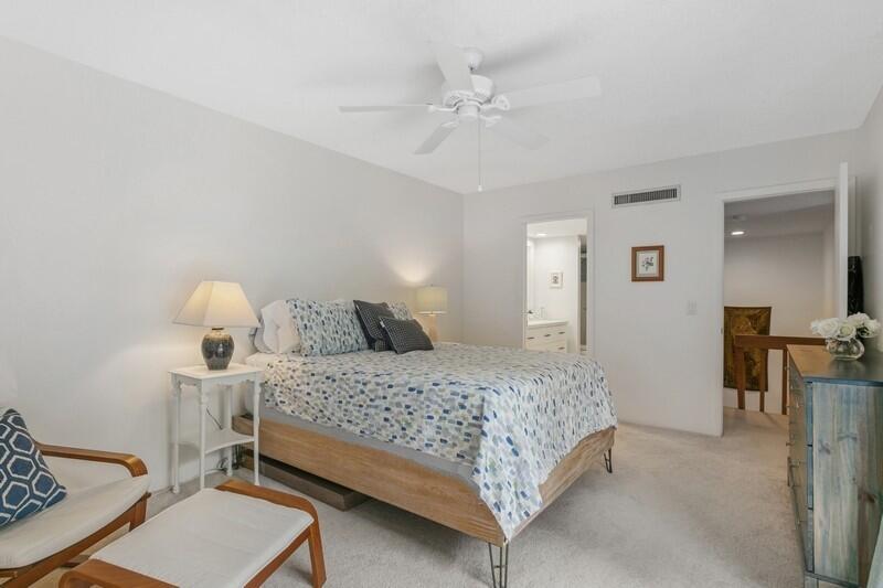 825 Center Street Jupiter, FL 33458 - Photo 11 of 31 05_825CenterSt32b_2005_FlexMLS800x600_80