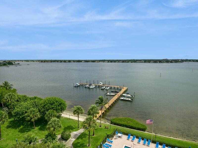 825 Center Street Jupiter, FL 33458 - Photo 29 of 31 26_825CenterSt32b_181001_AerialView_Flex