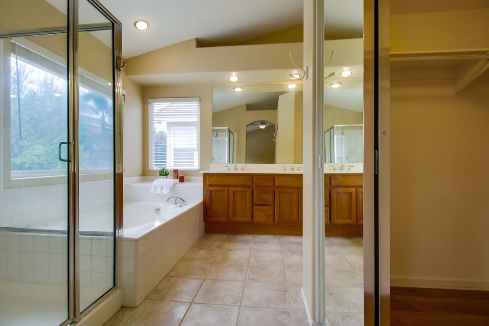 11121 Roxboro Road San Diego, CA 92131 - Photo 15 of 25