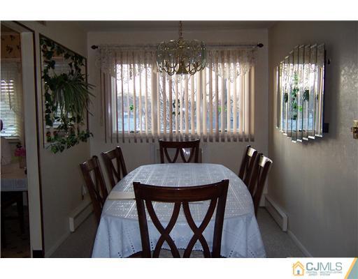 163 Midfield Road Colonia, NJ 07067 - Photo 3 of 21