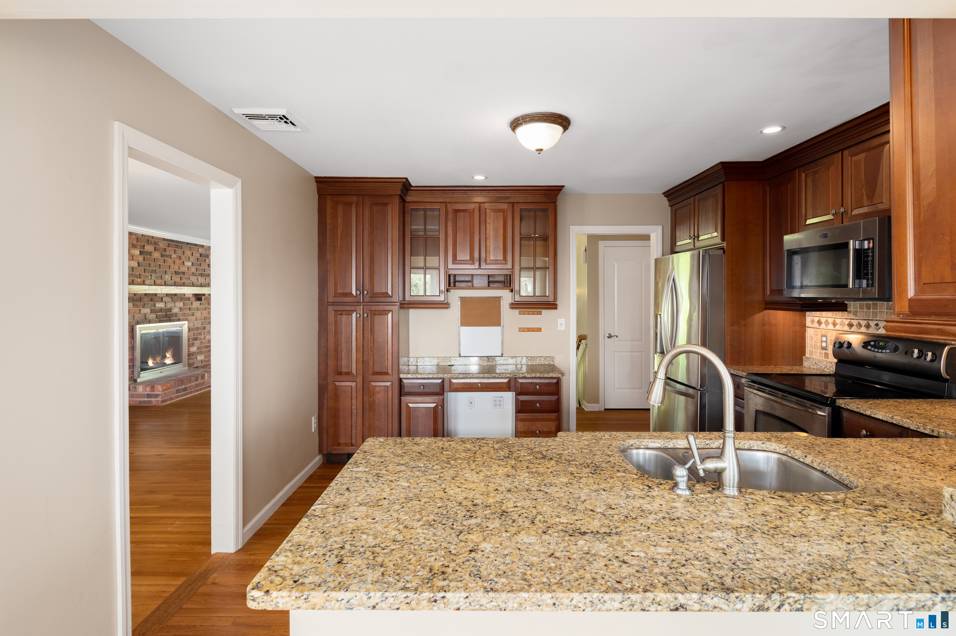 77 Obtuse Road South Brookfield, CT 06804 - Photo 9 of 28 Gallery Image 9