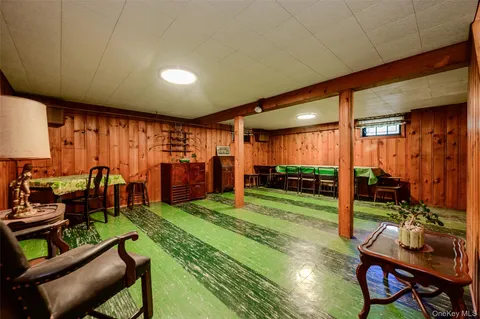 $700,000 | 105 North Queens Avenue, Massapequa, NY 11758