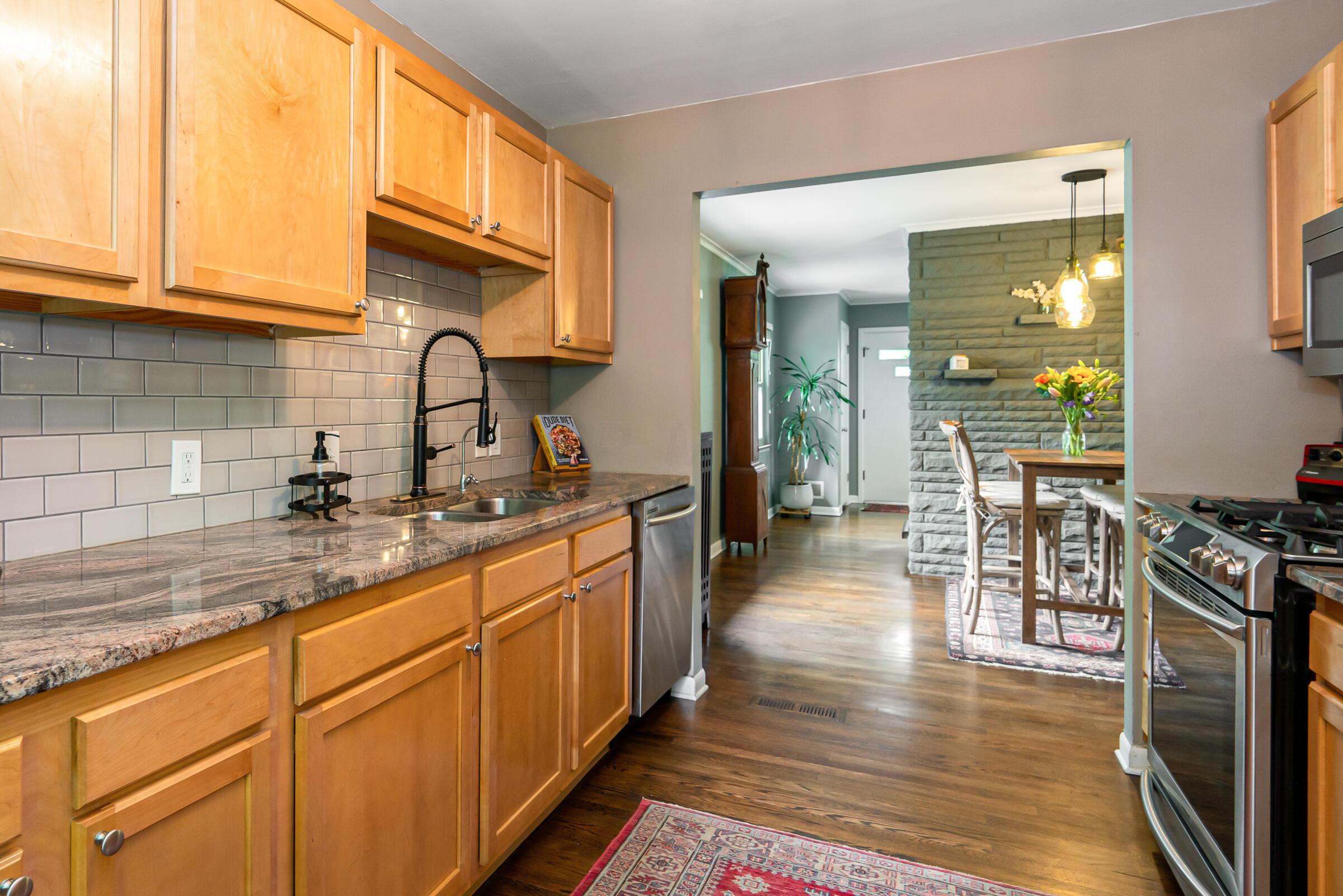 3087 Derby Road Columbus, OH 43221 - Photo 10 of 28 Updated kitchen