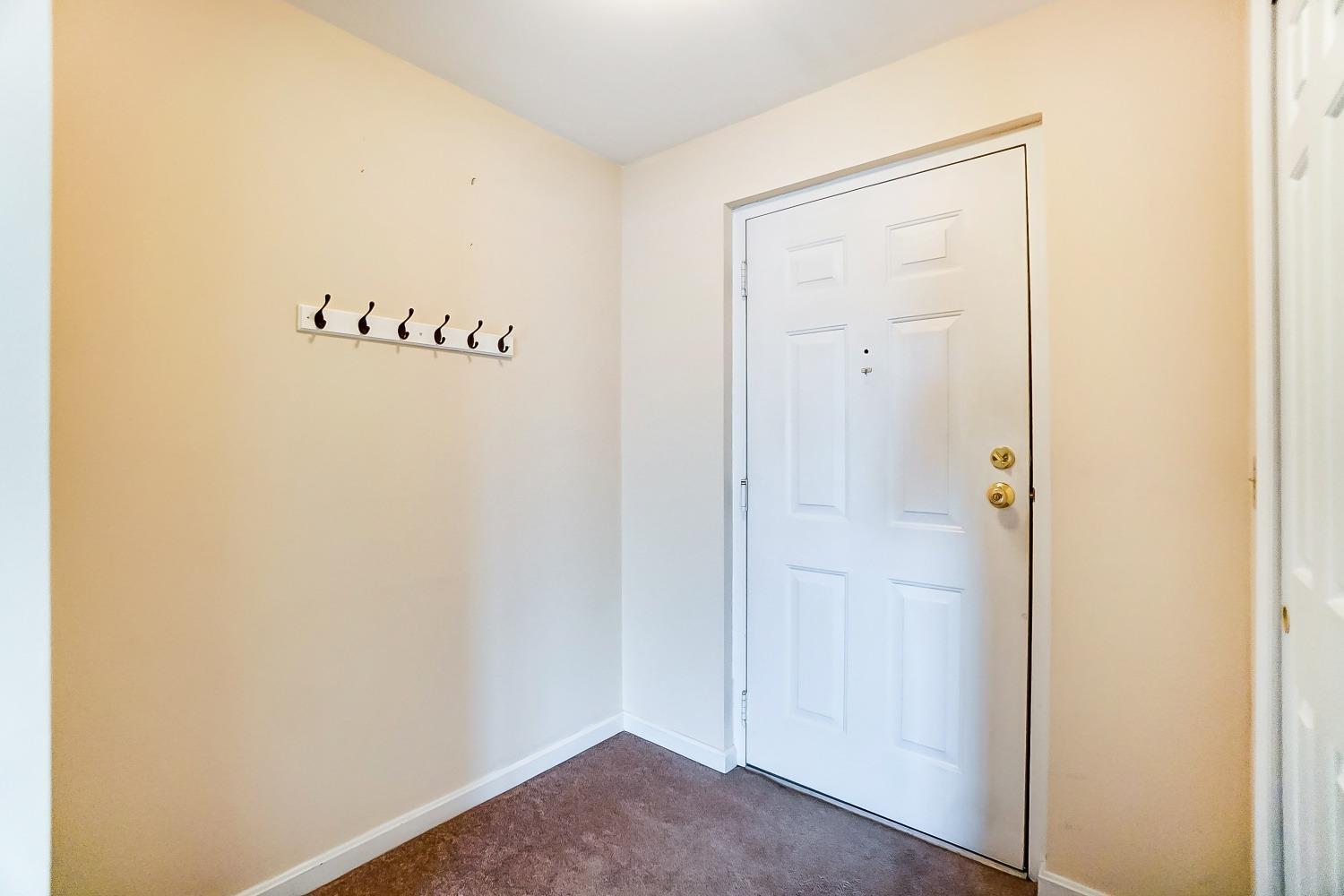 5348 Werk Road, Unit 6 Cincinnati, OH 45248 - Photo 3 of 38 Gallery Image 3