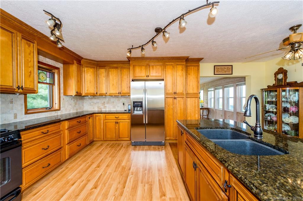 947 Windswept Ridge Road Canton, NC 28716 - Photo 8 of 48