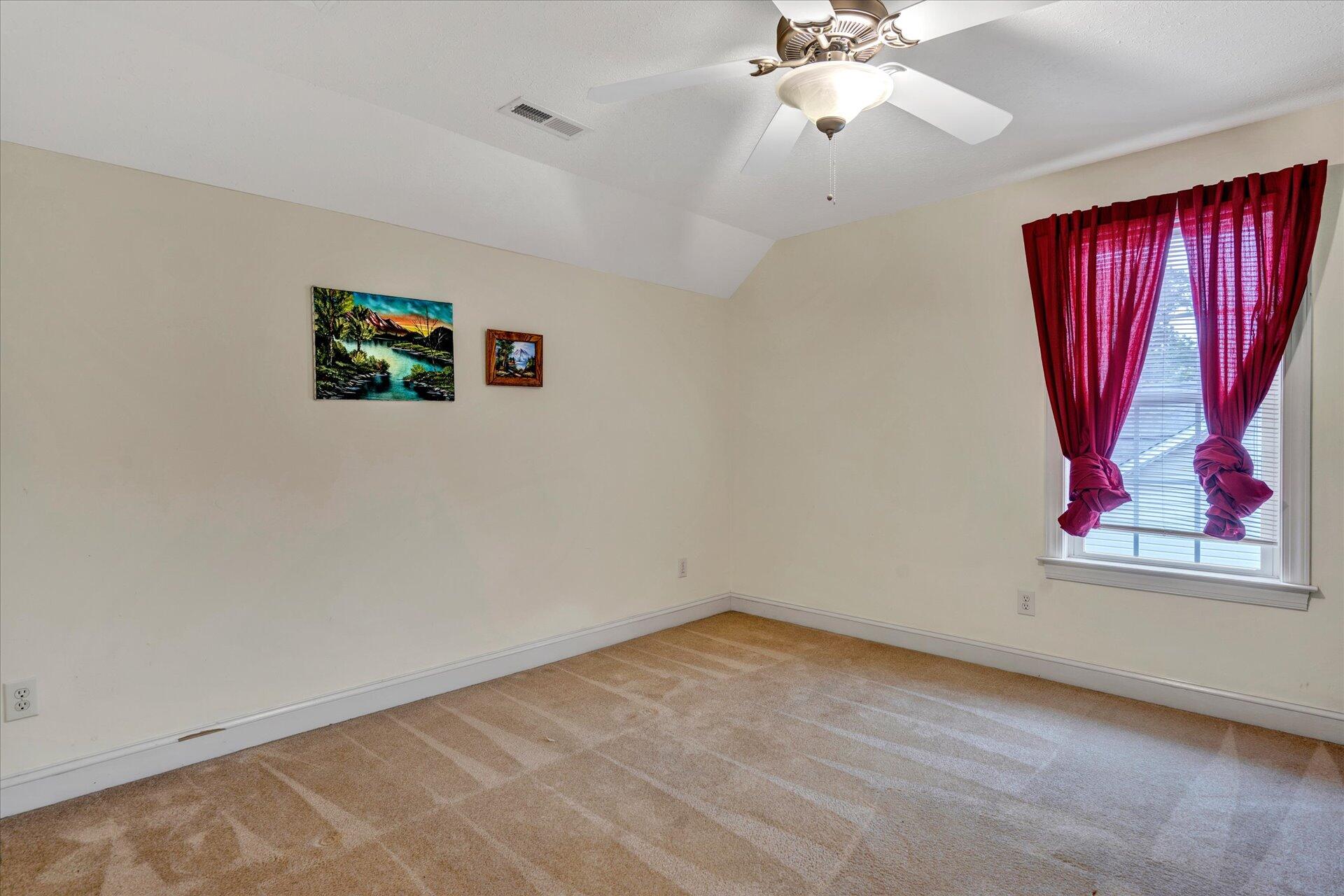 1213 Mountain View Road Vinton, VA 24179 - Photo 17 of 30 17-DSC5804