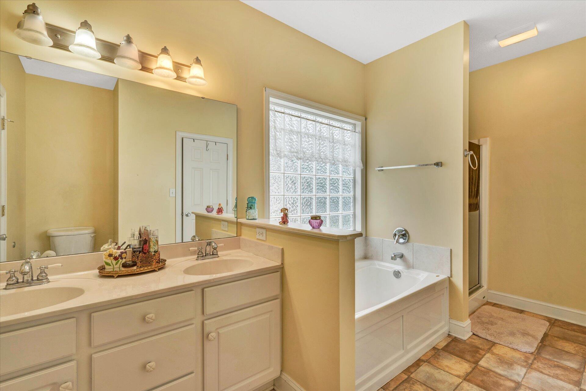 1213 Mountain View Road Vinton, VA 24179 - Photo 22 of 30 22-DSC5867