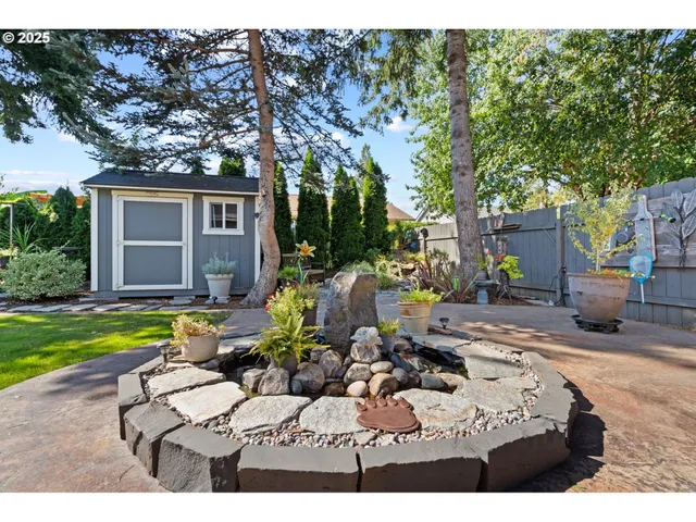a view of outdoor space yard and patio