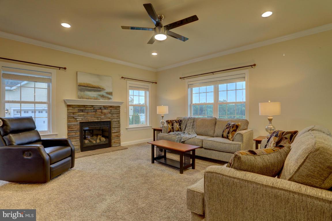 631 Frome Avenue Lititz, PA 17543 - Photo 3 of 27