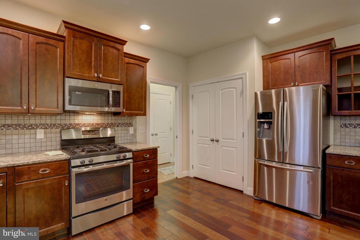 631 Frome Avenue Lititz, PA 17543 - Photo 7 of 27