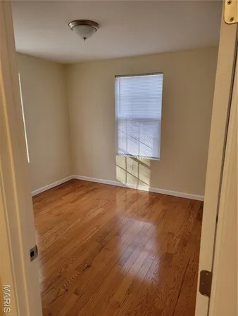 $1,400 | 709 Suburban Avenue, Ferguson, MO 63135