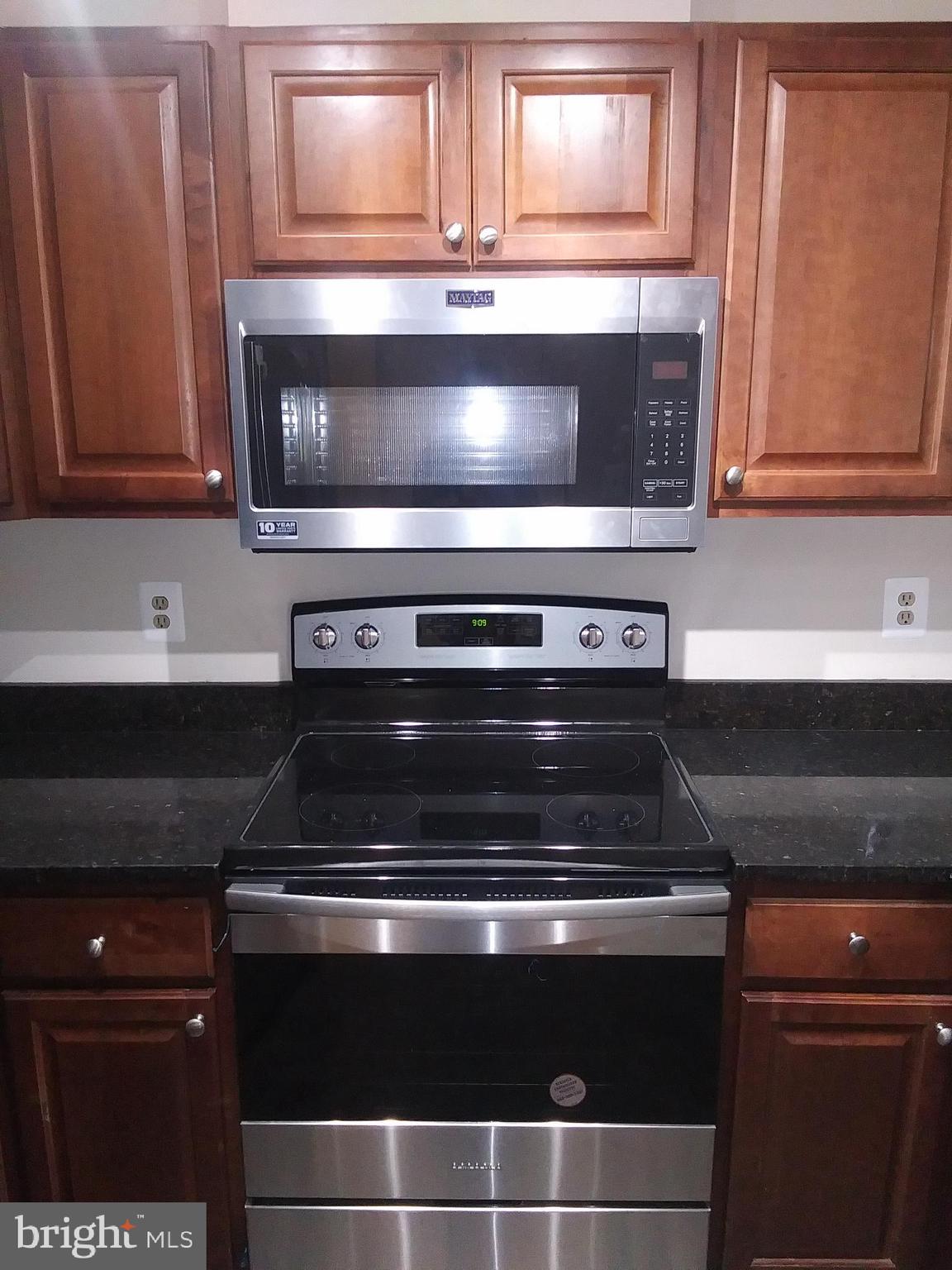 7714 Lexton Place, Unit C Springfield, VA 22152 - Photo 4 of 30 Gallery Image 4