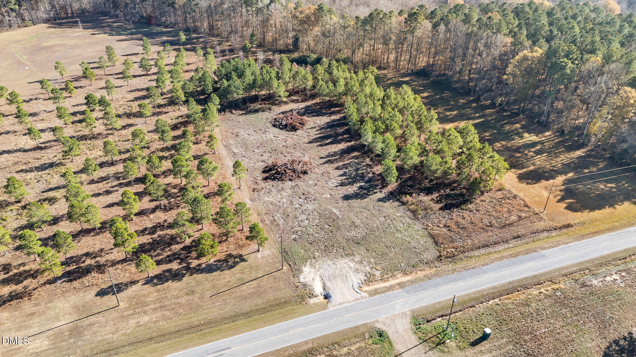 10 Grover Road Nashville, NC 27856 - Photo 11 of 12 a view of a yard with wooden fence