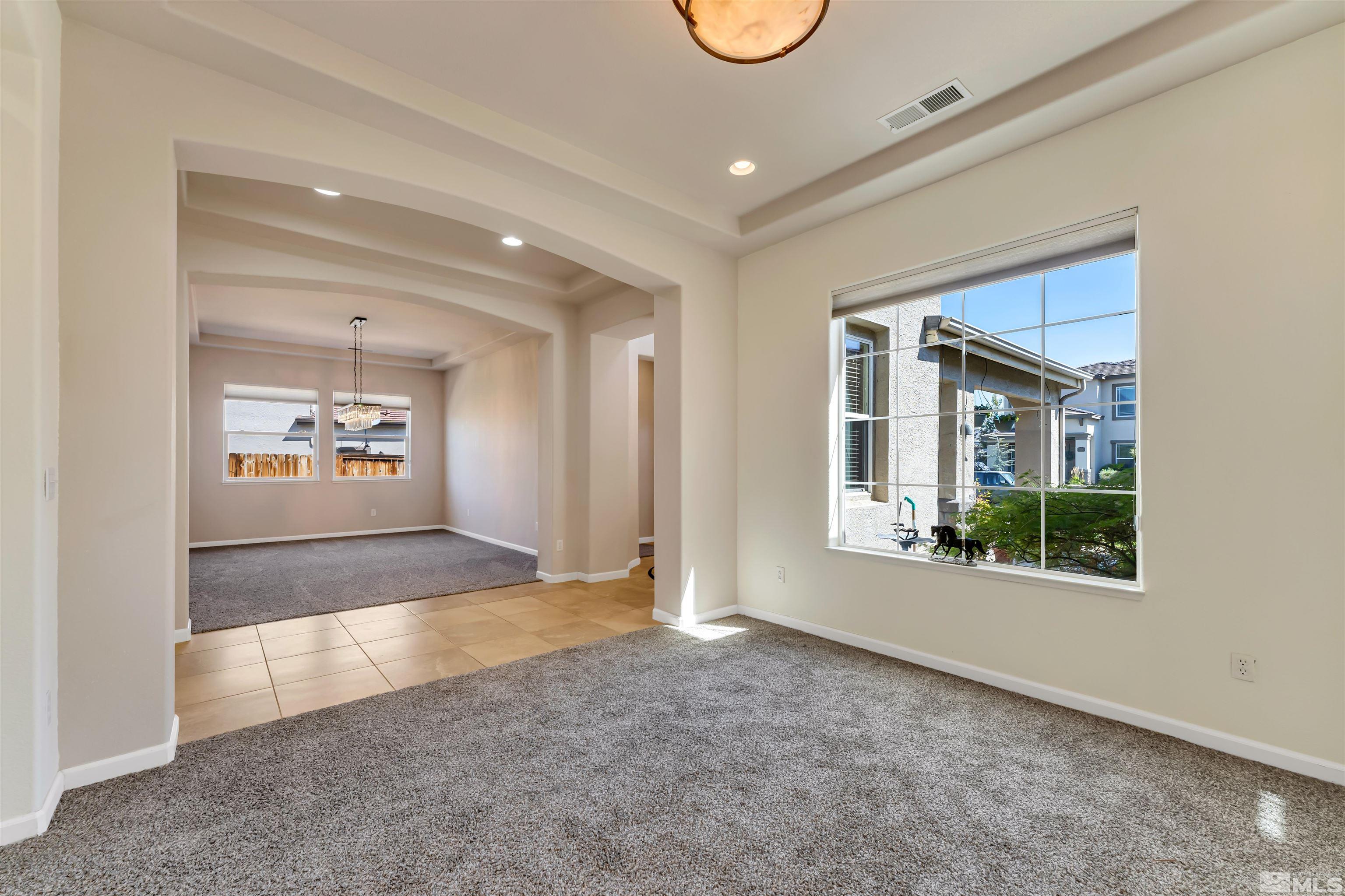 10555 Dillingham Drive Reno, NV 89521 - Photo 6 of 34