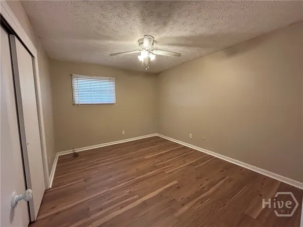 $2,200 | 511 Dyches Drive, Savannah, GA 31406