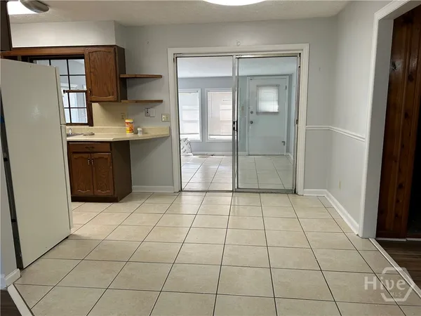 $2,200 | 511 Dyches Drive, Savannah, GA 31406