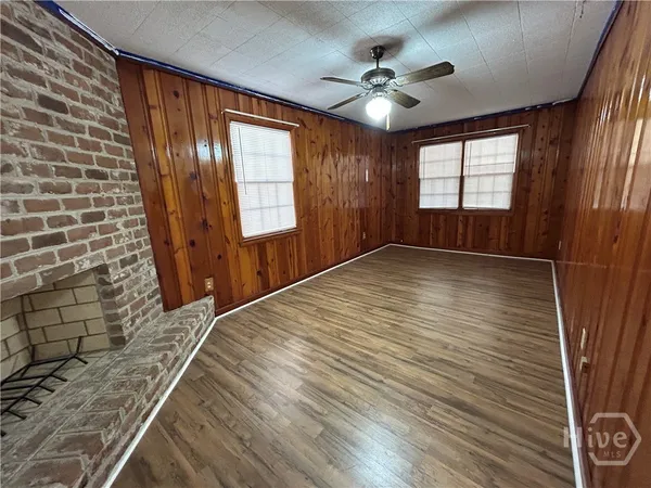 $2,200 | 511 Dyches Drive, Savannah, GA 31406