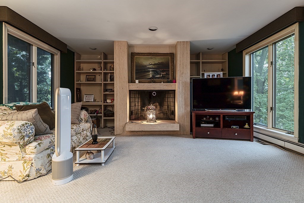 1 Rolleston Road Marblehead, MA 01945 - Photo 4 of 39 Gallery Image 4