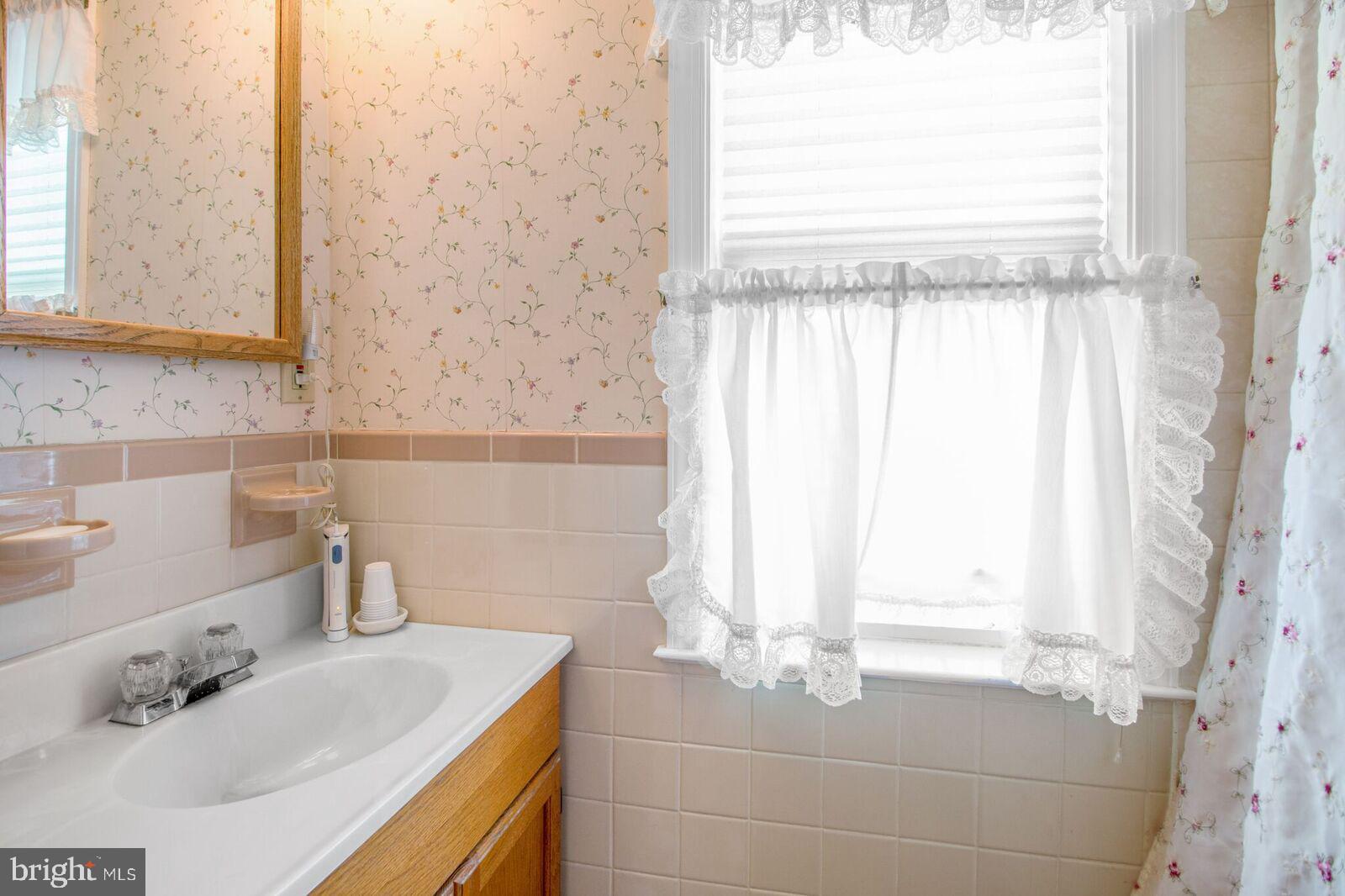 212 Rodney Road Ridley Park, PA 19078 - Photo 13 of 23 Gallery Image 13