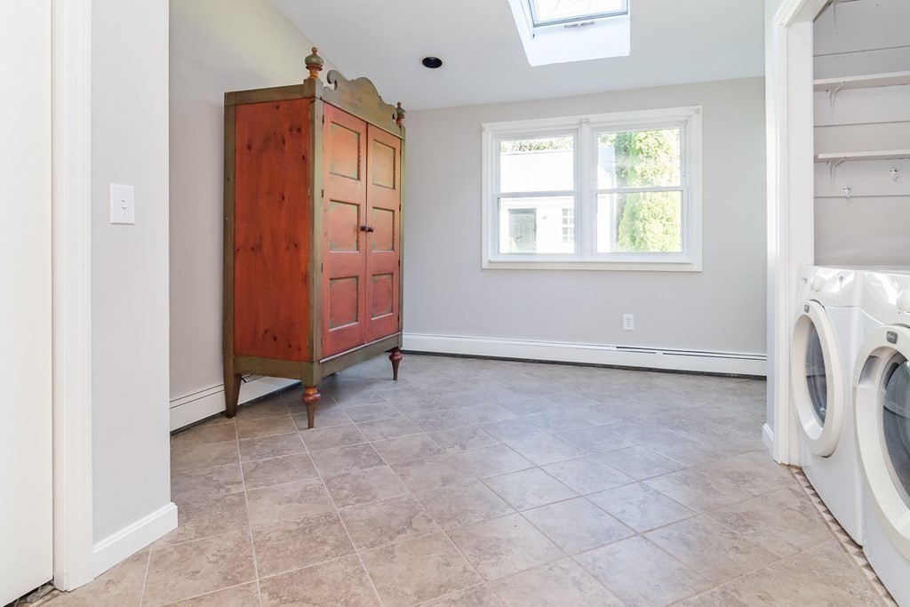 4 Stonybrook Road Medfield, MA 02052 - Photo 14 of 25
