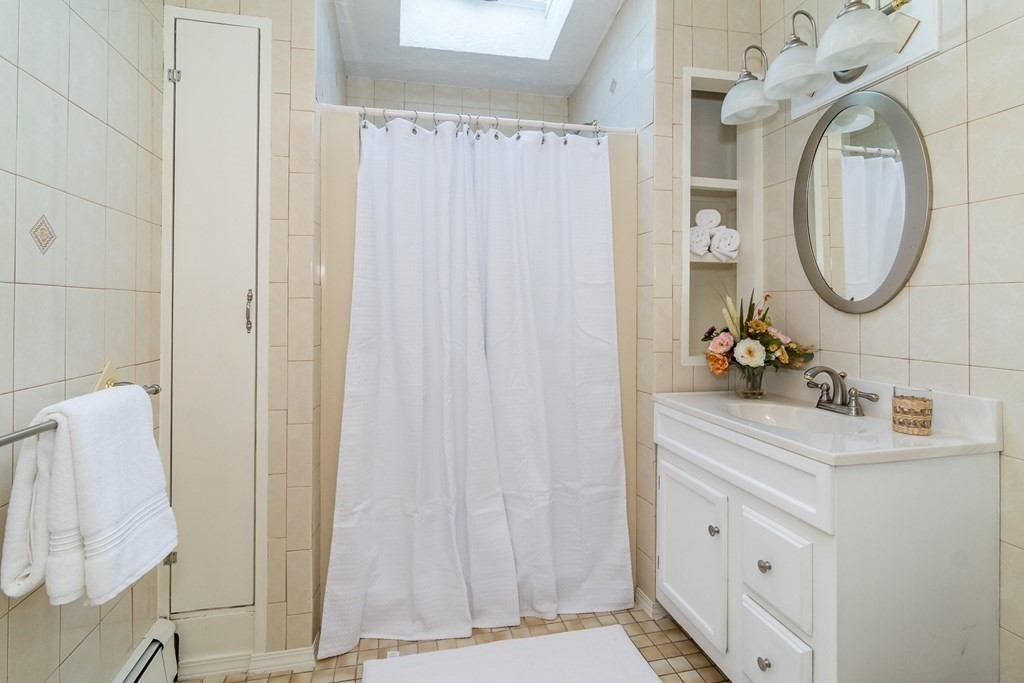 4 Stonybrook Road Medfield, MA 02052 - Photo 15 of 25