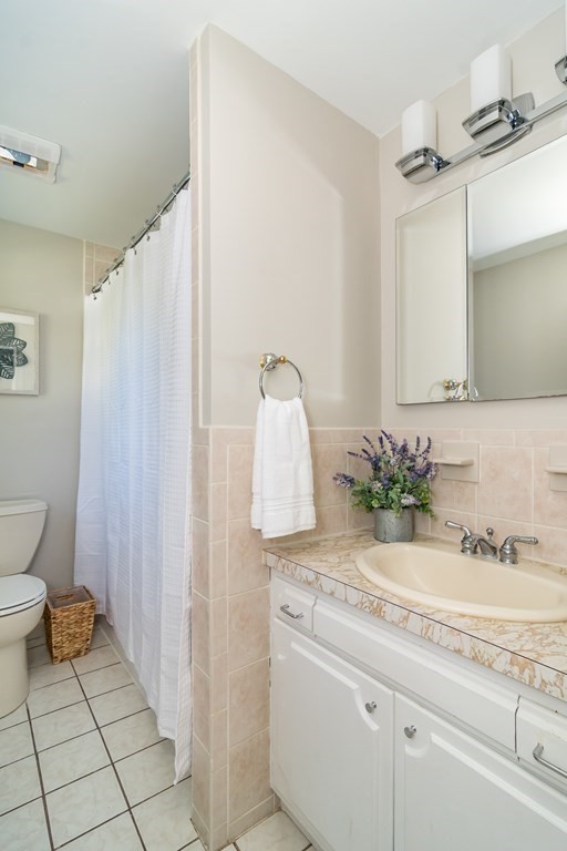 4 Stonybrook Road Medfield, MA 02052 - Photo 17 of 25