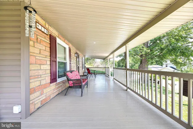 a porch with view of outdoor space