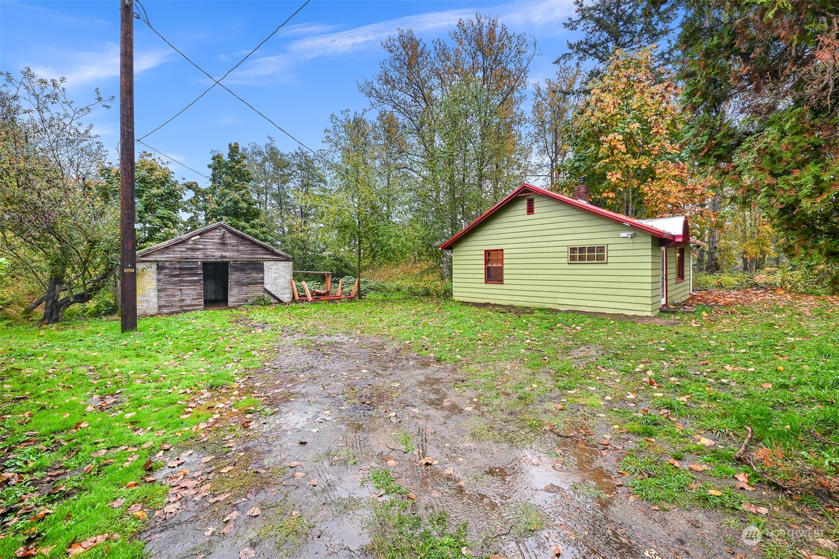 4144 Rural Avenue Bellingham, WA 98226 - Photo 3 of 26 a house view with a garden space